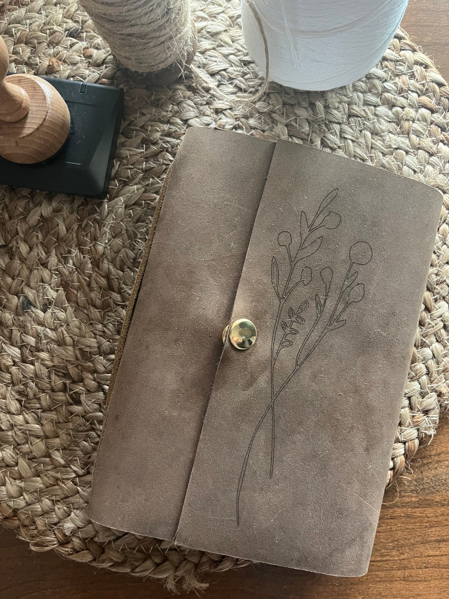 100 pg Refillable Leather Journal